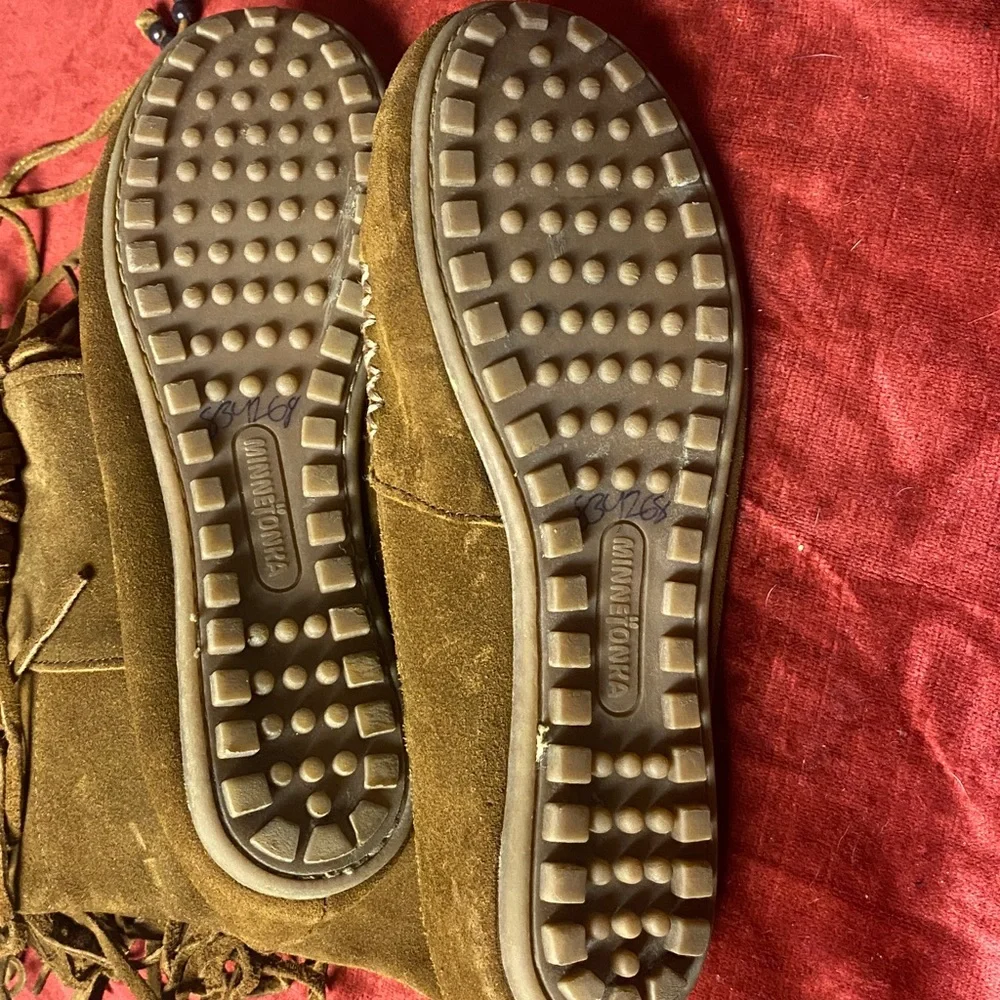 Minnetonka Fringed Suede Moccasin Boots - Picture 10 of 11